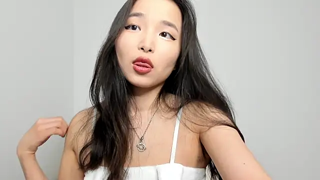 Snapshot of Soyun_Mia chatting on 9, 2, 2026 Soyun Mia online show from 9, 2, 2026