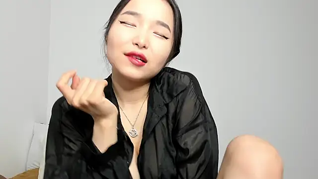 Snapshot of Soyun_Mia chatting on 23, 2, 2026 Soyun Mia online show from 23, 2, 2026