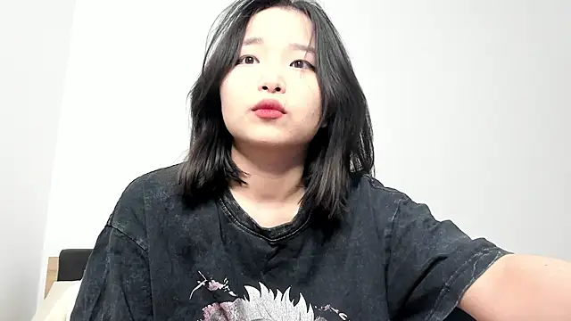 Soyun Mia online show from 4, 8, 2026