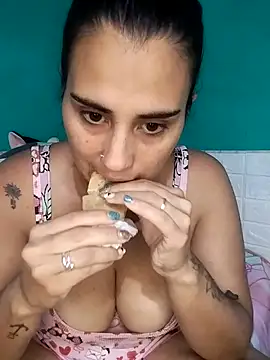 Snapshot of kariciasecreta chatting on 26, 3, 2026 kariciasecreta online show from 26, 3, 2026