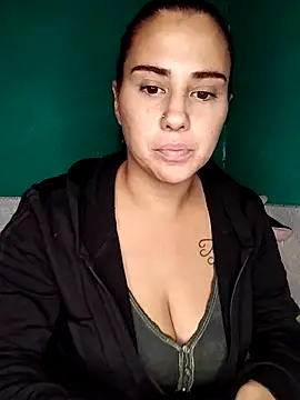 Snapshot of kariciasecreta chatting on 9, 4, 2026 kariciasecreta online show from 9, 4, 2026