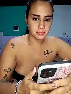 Snapshot of kariciasecreta chatting on 19, 4, 2026 kariciasecreta online show from 19, 4, 2026