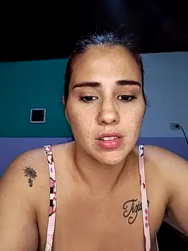 Snapshot of kariciasecreta chatting on 26, 4, 2026 kariciasecreta online show from 26, 4, 2026