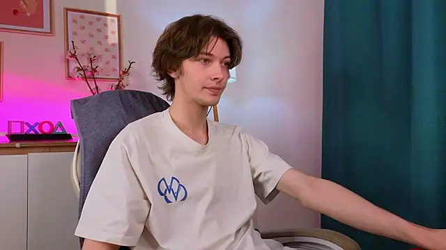 Snapshot of _Den1s_ chatting on 14, 2, 2026 Den1s online show from 14, 2, 2026