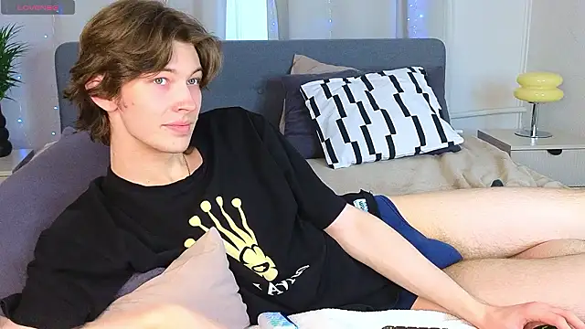 Snapshot of _Den1s_ chatting on 17, 2, 2026 Den1s online show from 17, 2, 2026