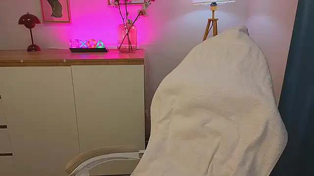 Snapshot of _Den1s_ chatting on 19, 2, 2026 Den1s online show from 19, 2, 2026