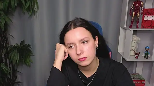 Snapshot of EvelynGonzalez chatting on 24, 10, 2025 EvelynGonzalez online show from 24, 10, 2025