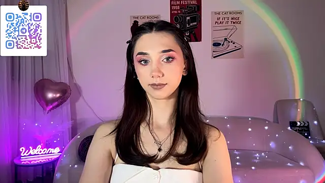 LinaMour online show from 7, 5, 2026