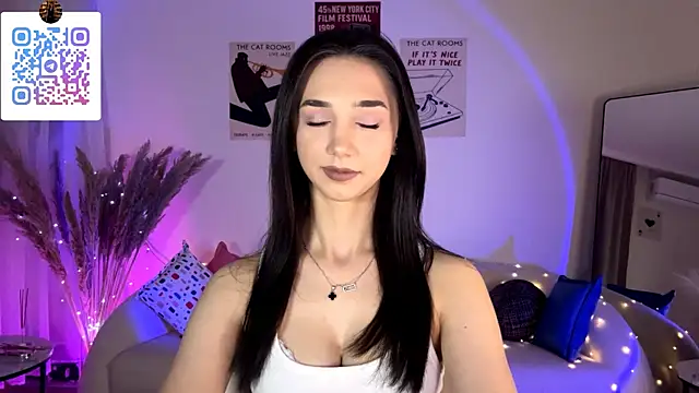 LinaMour online show from 3, 7, 2026