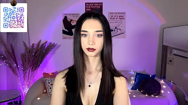 LinaMour online show from 6, 8, 2026