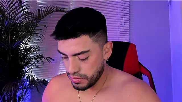 Snapshot of Alexander_Diiaz chatting on 13, 9, 2025 Alexander Diiaz online show from 13, 9, 2025