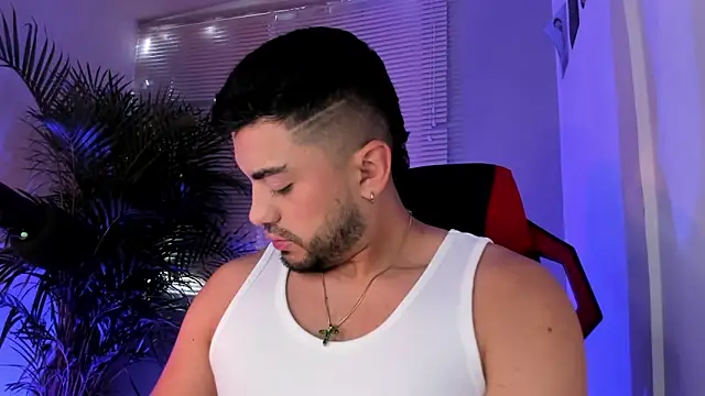 Snapshot of Alexander_Diiaz chatting on 17, 9, 2025 Alexander Diiaz online show from 17, 9, 2025