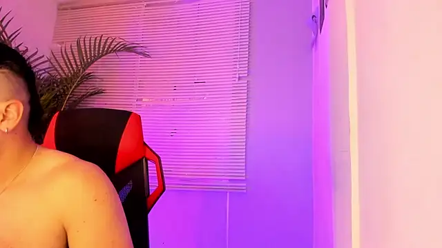 Snapshot of Alexander_Diiaz chatting on 22, 9, 2025 Alexander Diiaz online show from 22, 9, 2025