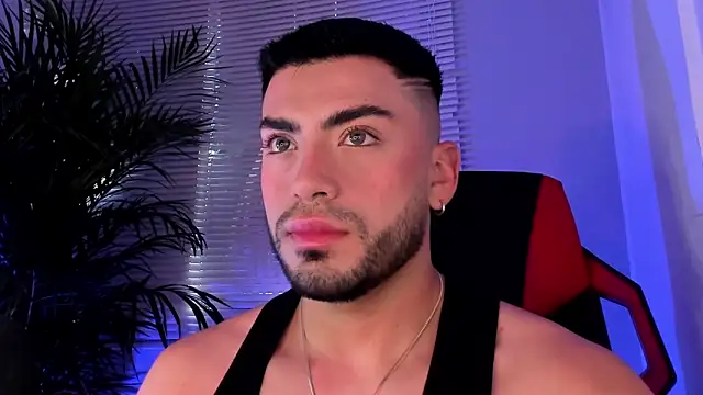 Snapshot of Alexander_Diiaz chatting on 13, 10, 2025 Alexander Diiaz online show from 13, 10, 2025