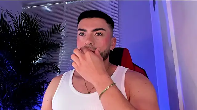 Snapshot of Alexander_Diiaz chatting on 15, 10, 2025 Alexander Diiaz online show from 15, 10, 2025