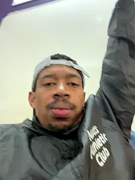 Snapshot of fitsexyman chatting on 17, 9, 2025 fitsexyman online show from 17, 9, 2025