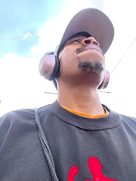 Snapshot of fitsexyman chatting on 30, 9, 2025 fitsexyman online show from 30, 9, 2025