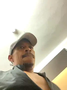 Snapshot of fitsexyman chatting on 10, 10, 2025 fitsexyman online show from 10, 10, 2025