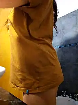 Snapshot of isabella931054 chatting on 8, 11, 2025 isabella931054 online show from 8, 11, 2025