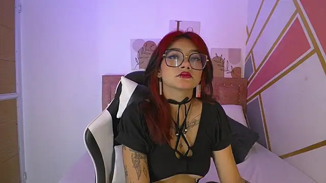 Lucy boobss online show from 24, 4, 2026