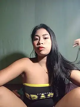Snapshot of UrSweetAsianLady_02 chatting on 2, 7, 2026 UrSweetAsianLady 02 online show from 2, 7, 2026