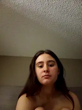 Snapshot of freakylittlebitch69 chatting on 20, 10, 2025 freakylittlebitch69 online show from 20, 10, 2025