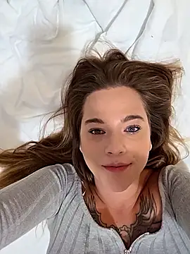 Luna Lynn online show from 5, 6, 2026