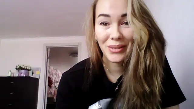 Sovaee online show from 10, 10, 2025