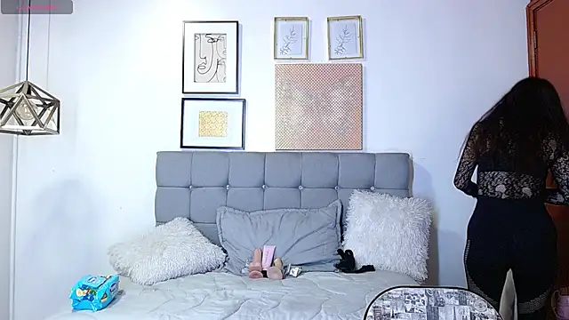  naomi s online show from 10, 5, 2026