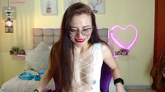  naomi s online show from 15, 6, 2026