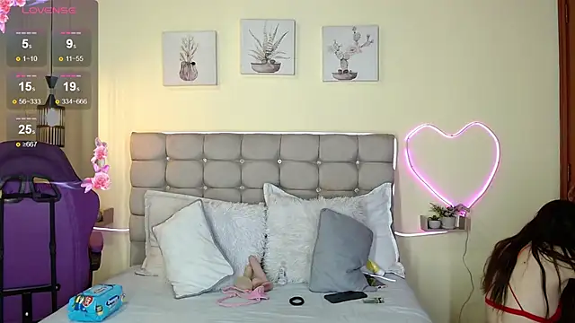  naomi s online show from 26, 6, 2026