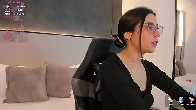 desireee  online show from 5, 12, 2025