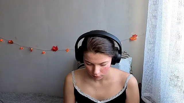 Snapshot of CutieAnny chatting on 14, 10, 2025 CutieAnny online show from 14, 10, 2025