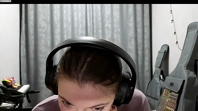 CutieAnny online show from 4, 5, 2026