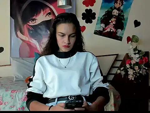 Skylovershot online show from 11, 3, 2026