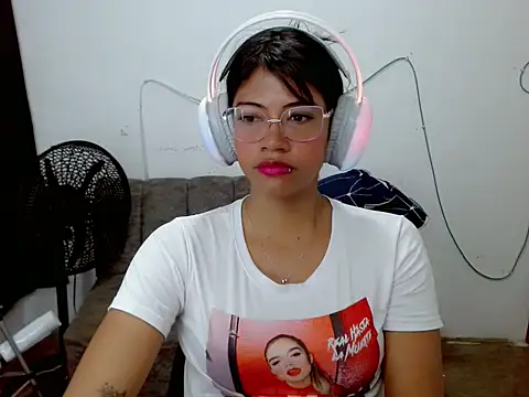 Snapshot of Dulce2415 chatting on 21, 3, 2026 Dulce2415 online show from 21, 3, 2026