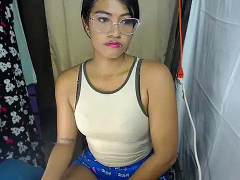Snapshot of Dulce2415 chatting on 6, 7, 2026 Dulce2415 online show from 6, 7, 2026