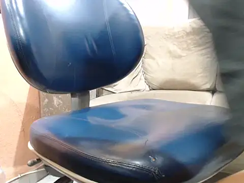 Snapshot of _not- chatting on 25, 9, 2025 not- online show from 25, 9, 2025