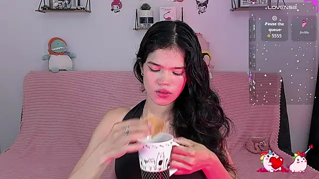 emycarver09 online show from 8, 3, 2026