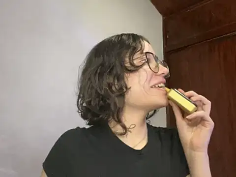 Snapshot of sukubo__ chatting on 14, 12, 2025 sukubo online show from 14, 12, 2025