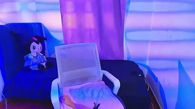 Snapshot of luna-cute chatting on 24, 9, 2025 luna-cute online show from 24, 9, 2025