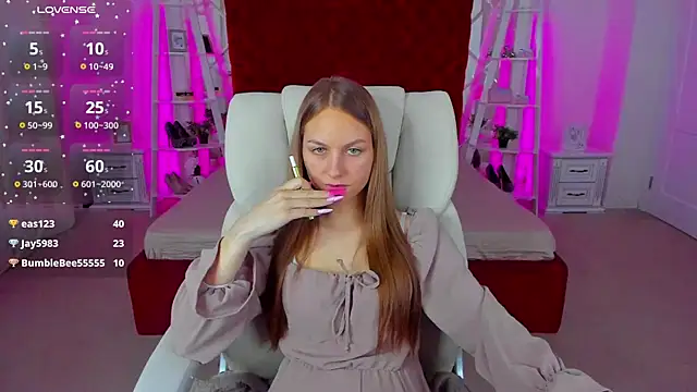 MilaAddams online show from 28, 7, 2026