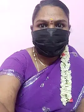 Snapshot of Tamil_Azhaghi25 chatting on 13, 9, 2025 Tamil Azhaghi25 online show from 13, 9, 2025