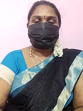 Snapshot of Tamil_Azhaghi25 chatting on 17, 9, 2025 Tamil Azhaghi25 online show from 17, 9, 2025