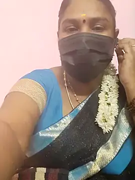 Snapshot of Tamil_Azhaghi25 chatting on 9, 10, 2025 Tamil Azhaghi25 online show from 9, 10, 2025