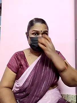Snapshot of Tamil_Azhaghi25 chatting on 23, 10, 2025 Tamil Azhaghi25 online show from 23, 10, 2025