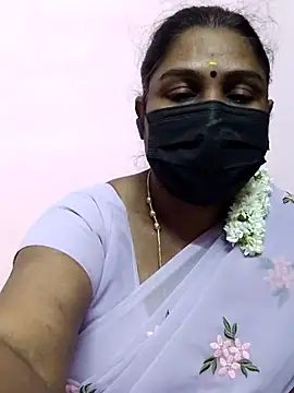 Snapshot of Tamil_Azhaghi25 chatting on 25, 10, 2025 Tamil Azhaghi25 online show from 25, 10, 2025
