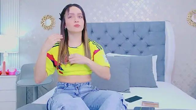 ZoeWilliis online show from 23, 6, 2026