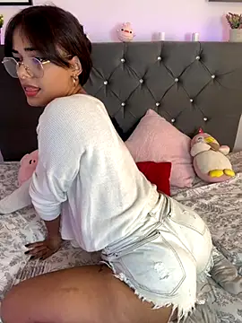 Snapshot of Im_Lyan chatting on 4, 10, 2025 Im Lyan online show from 4, 10, 2025