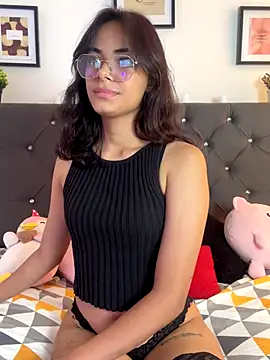 Snapshot of Im_Lyan chatting on 16, 10, 2025 Im Lyan online show from 16, 10, 2025